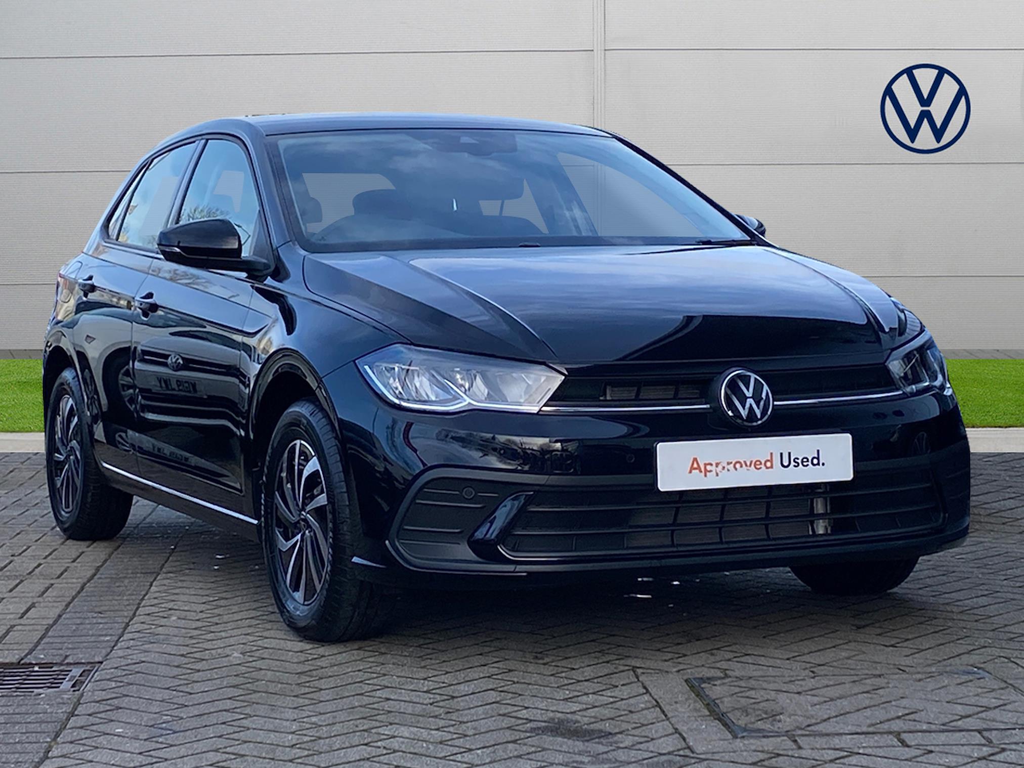 Nearly New POLO VOLKSWAGEN 1.0 Tsi Life 5Dr Dsg 2022 | Lookers