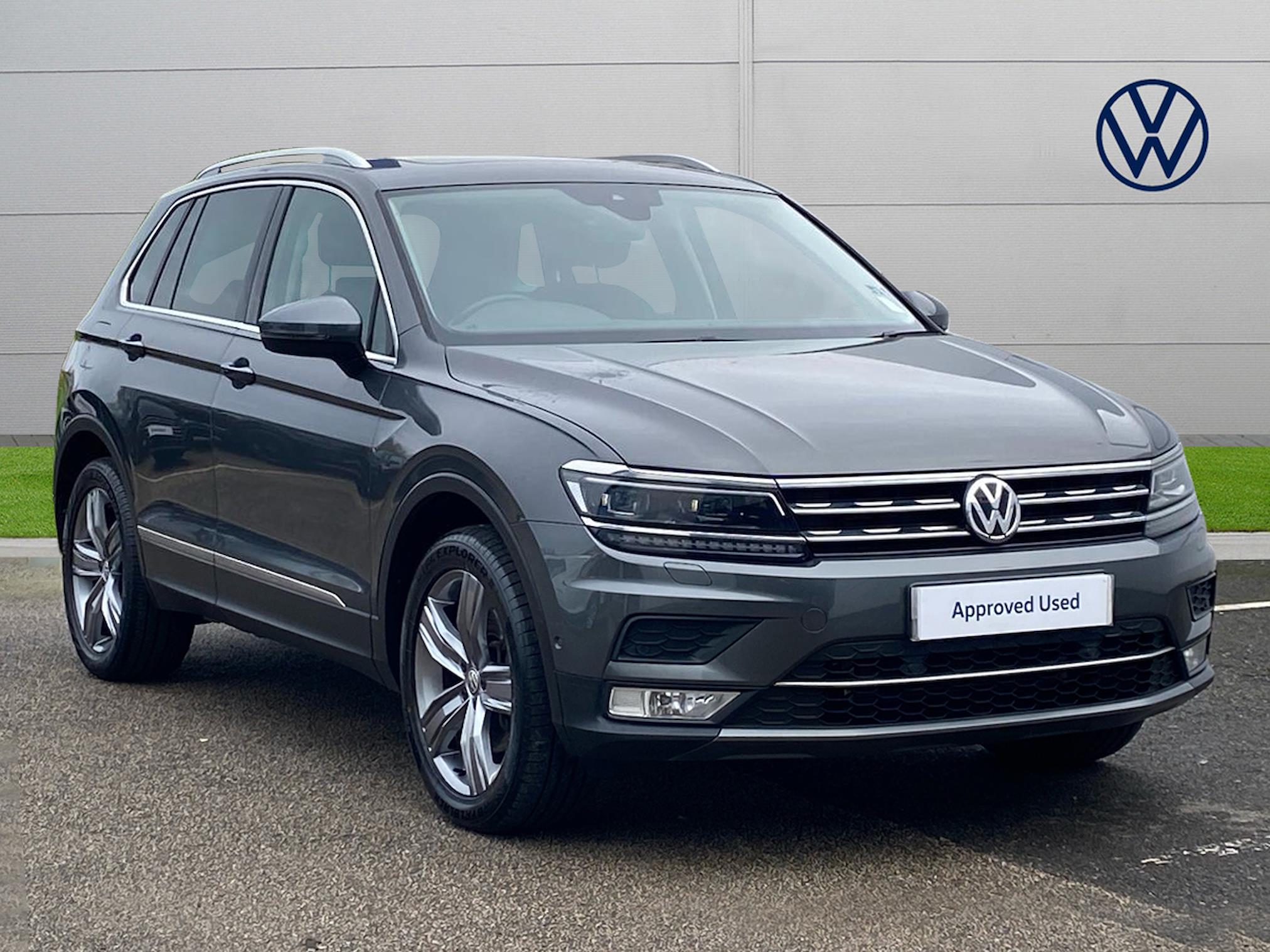 Used VOLKSWAGEN TIGUAN 2.0 Tsi 180 4Motion Sel 5Dr Dsg 2017 | Lookers ...