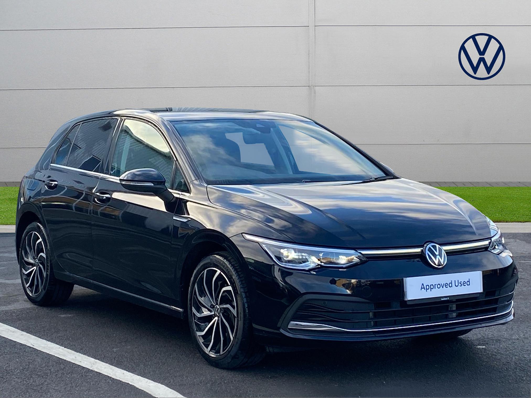Nearly New VOLKSWAGEN GOLF 1.5 Tsi Style Edition 5Dr 2023 | Lookers ...