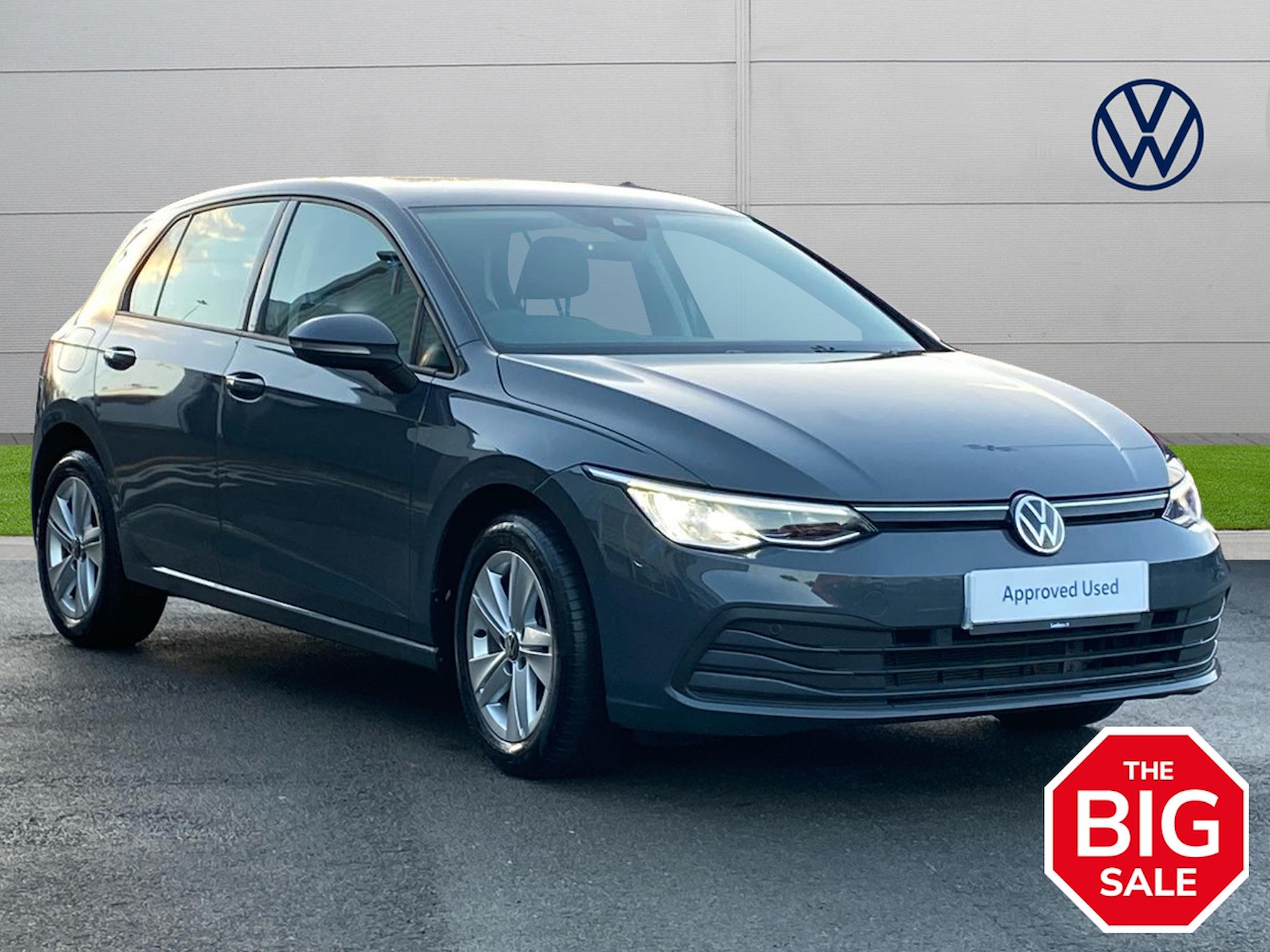 Used VOLKSWAGEN GOLF 1.5 Tsi Life 5Dr 2022 | Lookers Volkswagen