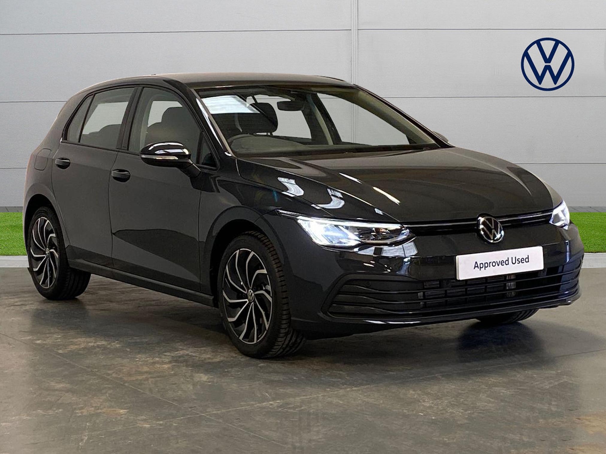 Nearly New GOLF VOLKSWAGEN 1.5 Tsi Life 5Dr 2023 | Lookers