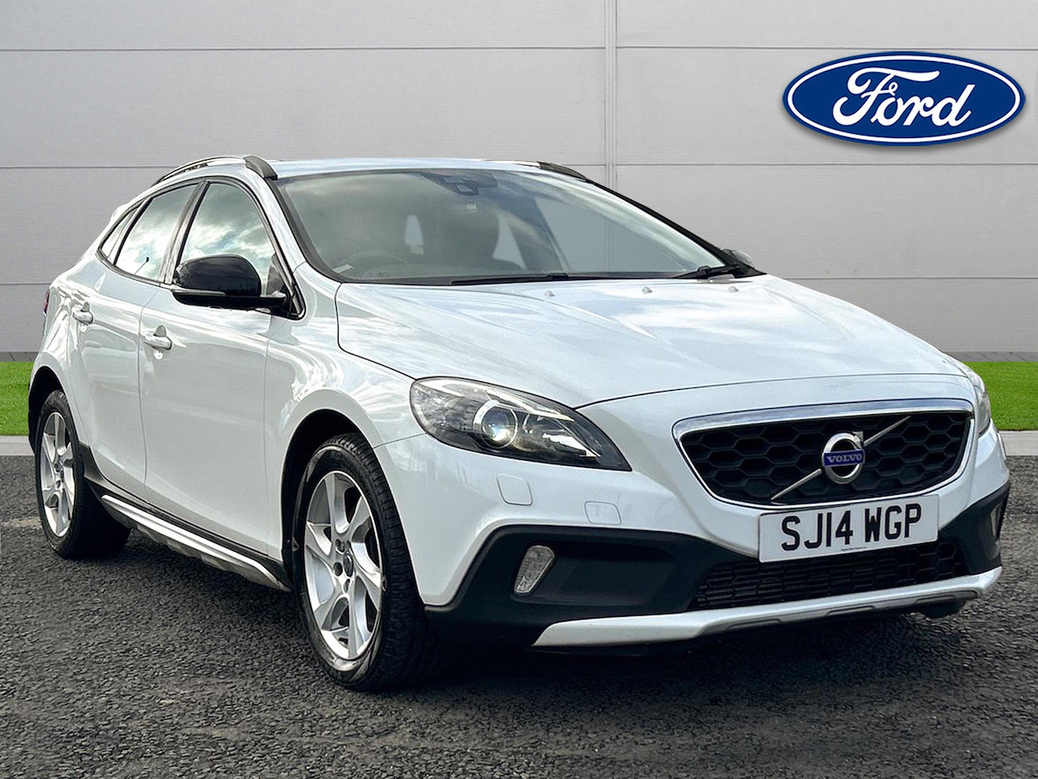 Used VOLVO V40 D3 Cross Country Lux Nav 5Dr 2014