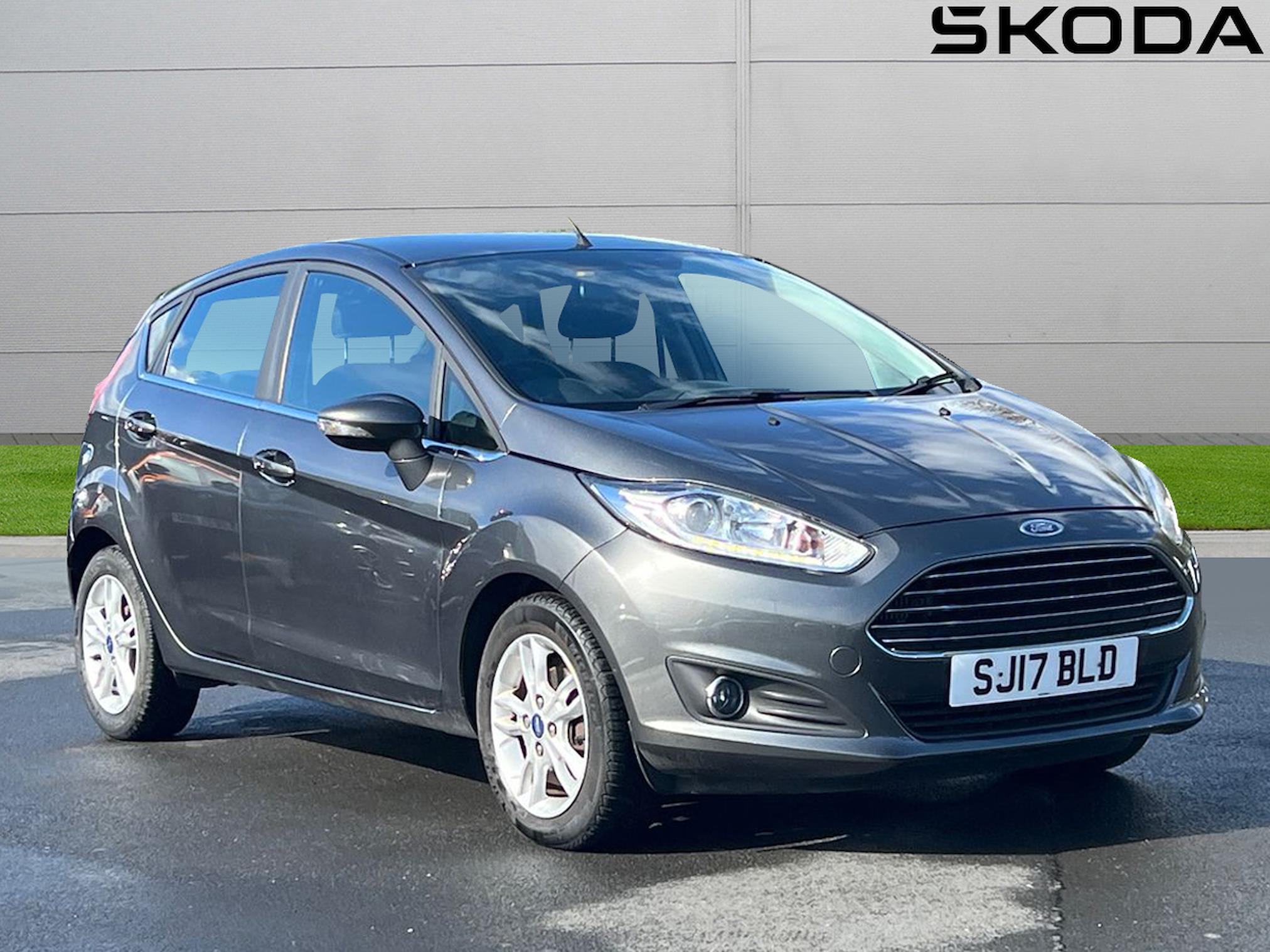 Used FORD FIESTA 1.0 Ecoboost Zetec 5Dr Powershift 2017