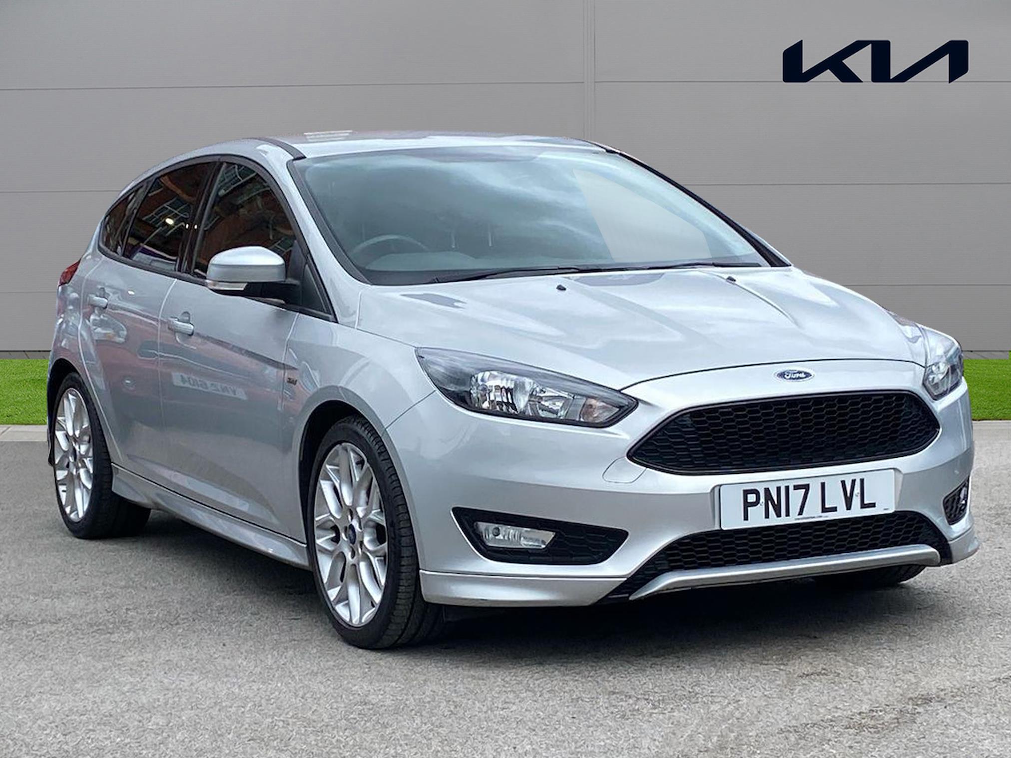 Used FORD FOCUS 1.5 Tdci 120 St-Line 5Dr 2017