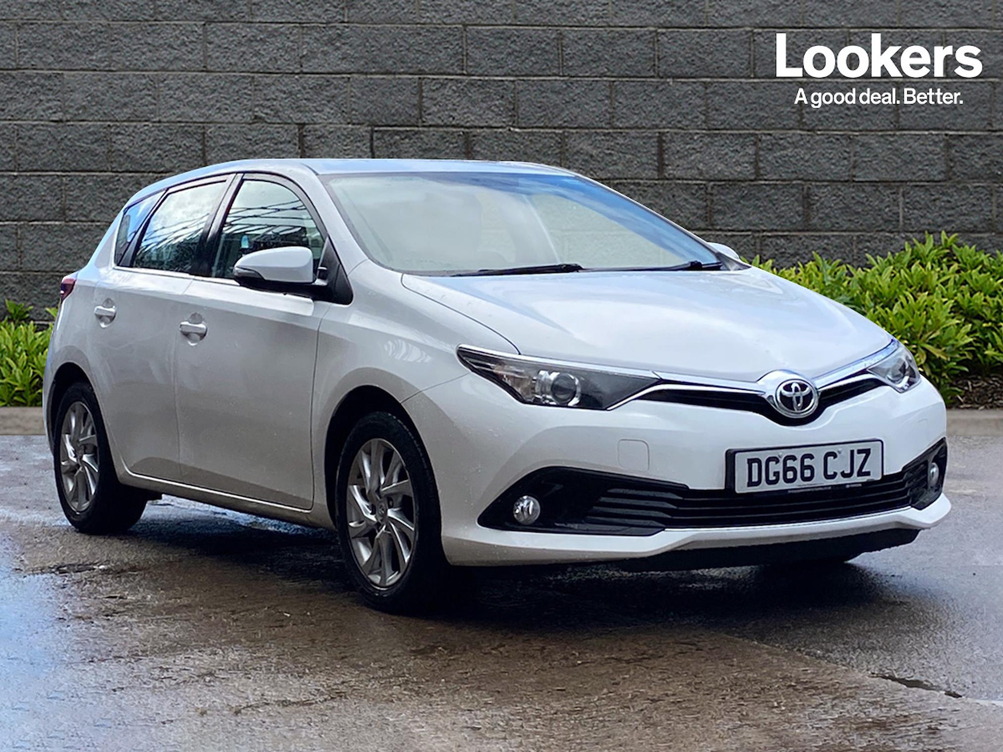Used TOYOTA AURIS 1.2T Icon 5Dr 2016