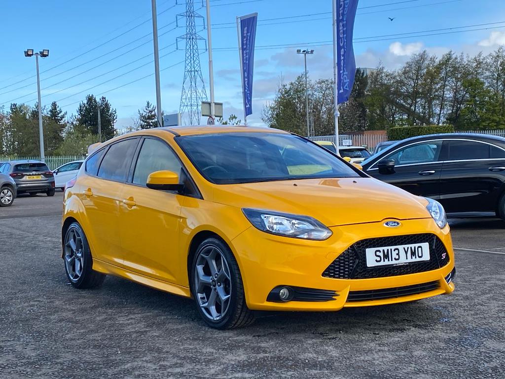 Used FORD FOCUS 2.0T St-2 5Dr 2013
